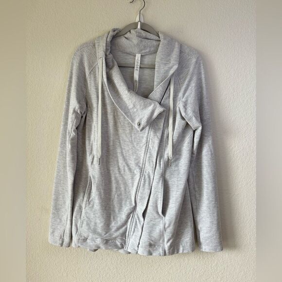 Lululemon Coast Easy French Terry Wrap Jacket Sz 6 Grey Athleisure Outdoor - Picture 4 of 7